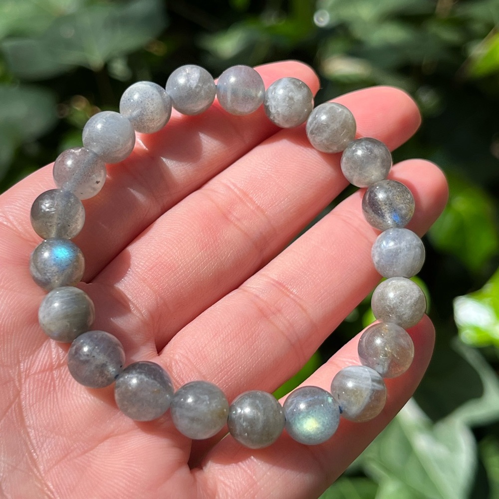 9mm‎ Blue flash Labradorite bracelet